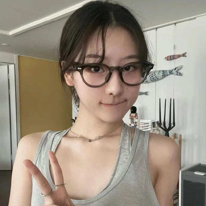 港口的日本姑娘